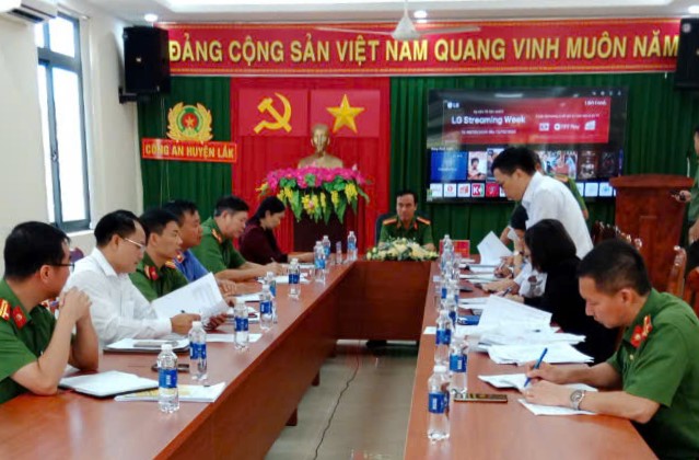Kiểm tra công tác phối hợp thực hiện trợ giúp pháp lý trong hoạt động tố tụng tại huyện Lắk và Krông Bông